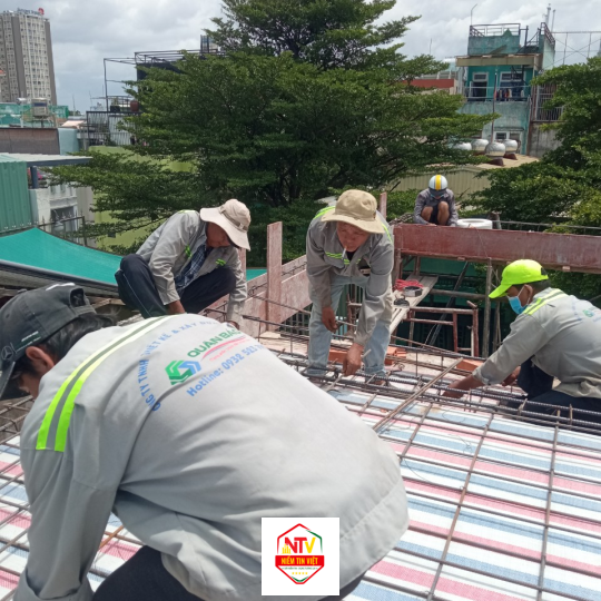 Xây dựng nhà ở 1 trệt 2 lầu